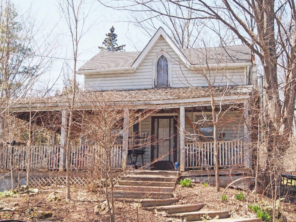 Regency Cottage Architectural Photos, Ontario