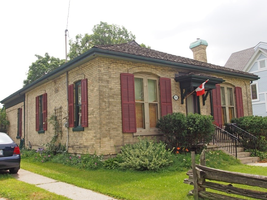 Regency Cottage Architectural Photos, Ontario