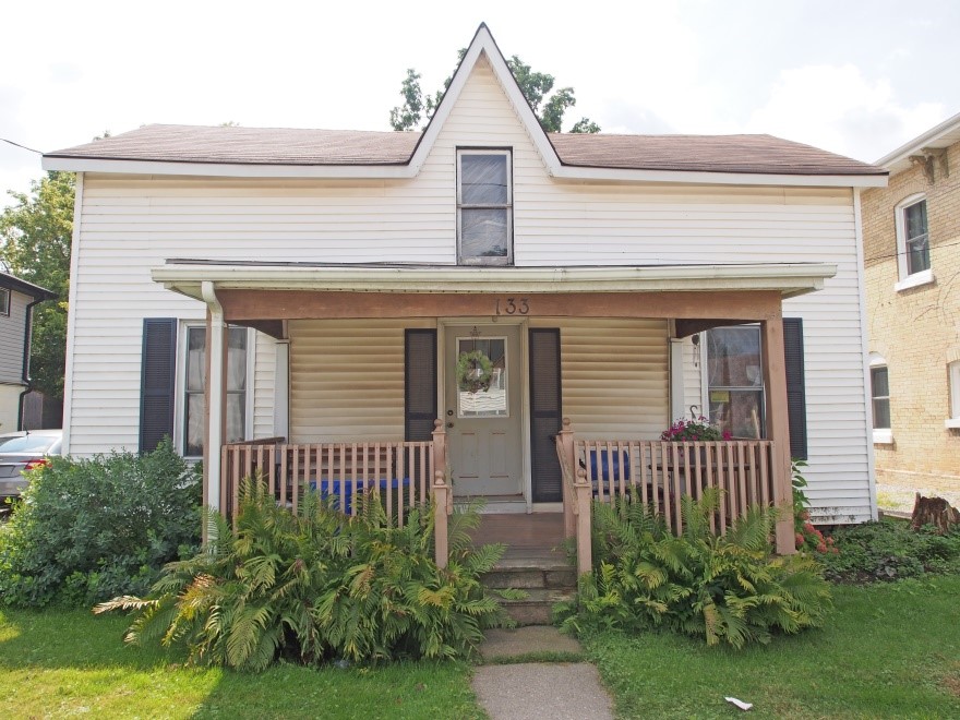 Regency Cottage Architectural Photos, Ontario